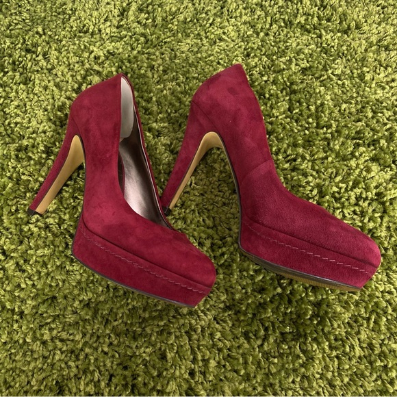 Nine West Red Suede Platform Pumps 7.5M - Picture 7 of 10